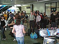 Die Auifforderung unserer Tanztruppe wird intensiver