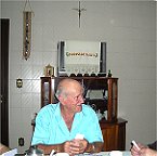 Herr Schmitt am Abend