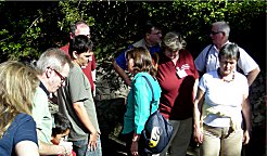 Winzer ergehen sich im Park