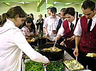 Das Essen war kstlich, die braunen Bohnen wurden aber meist verschmht