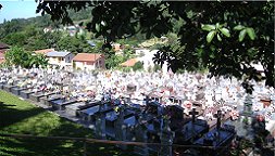 Wieder mal ein Friedhof, diemal der von Tupandi