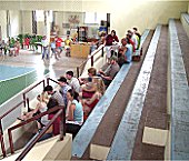 Der Erfrischungstheke wurde eifrig zugesprochen.