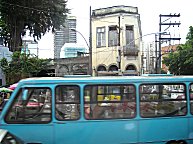 Huser hinter Dolmusch