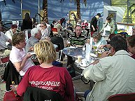 auch die anderen Winzer sind beim Kaffeetrinken