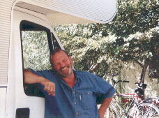 Bernhard am Wohnmobil